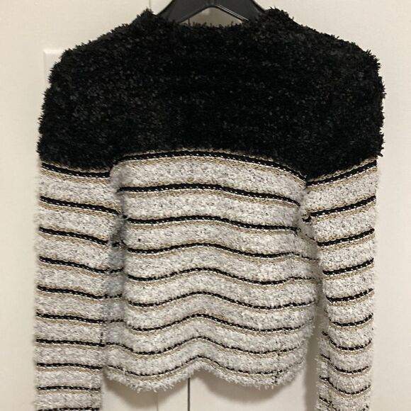 Colou Power Jacket & Skirt Set in Black & White Boucle with Gold Metallic Thread - Picture 4 of 13